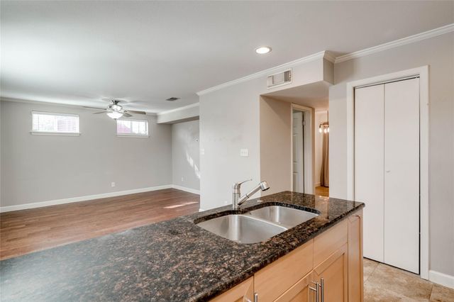 2101 Polaris Ave 8, Austin, TX 78757