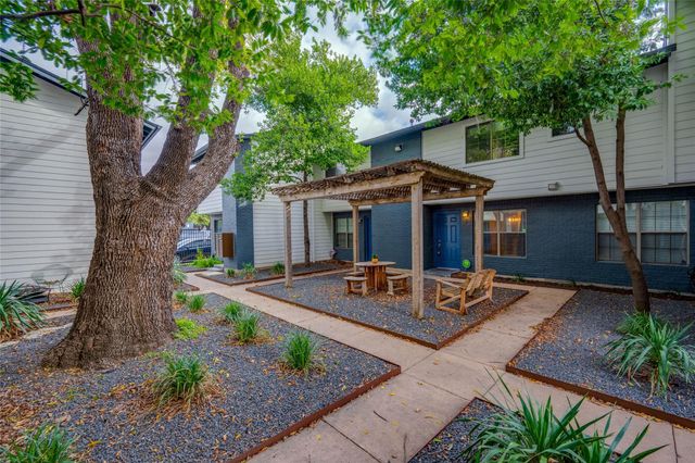 2101 Polaris Ave 8, Austin, TX 78757