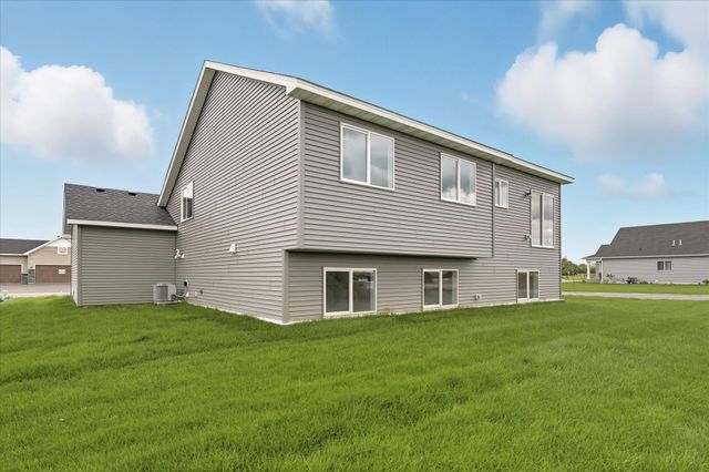4616 89th Street NE, Monticello, MN 55362