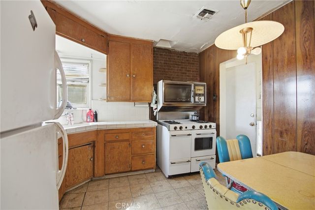 615 N Grandee, Compton, CA 90220