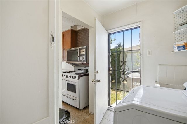 615 N Grandee, Compton, CA 90220