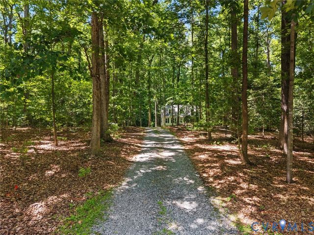 12600 Donegal Dr, Chesterfield, VA 23832