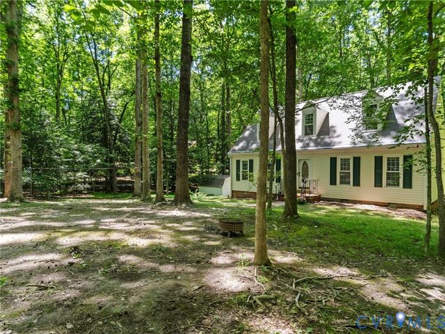12600 Donegal Dr, Chesterfield, VA 23832
