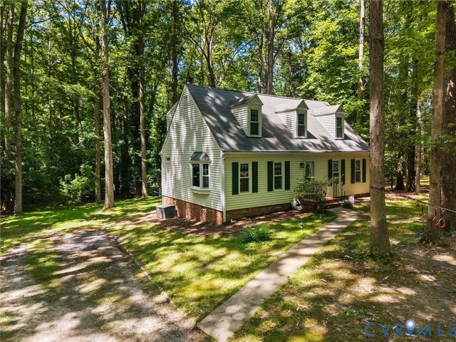 12600 Donegal Dr, Chesterfield, VA 23832