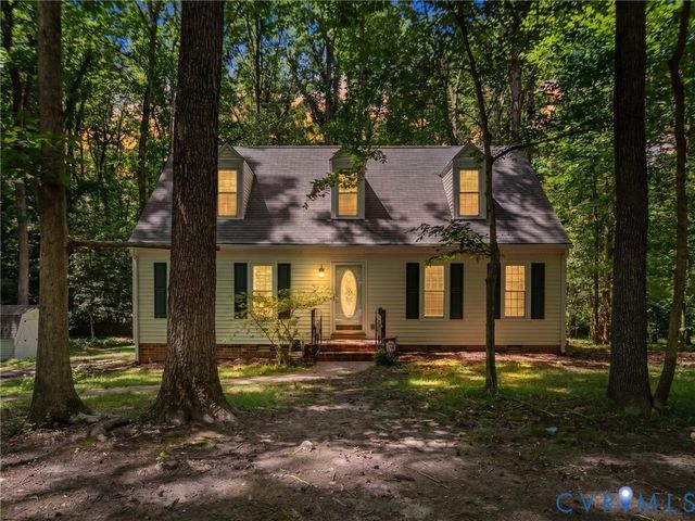 12600 Donegal Dr, Chesterfield, VA 23832