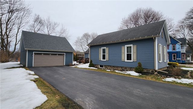 492 Ridge Road, Webster, NY 14580