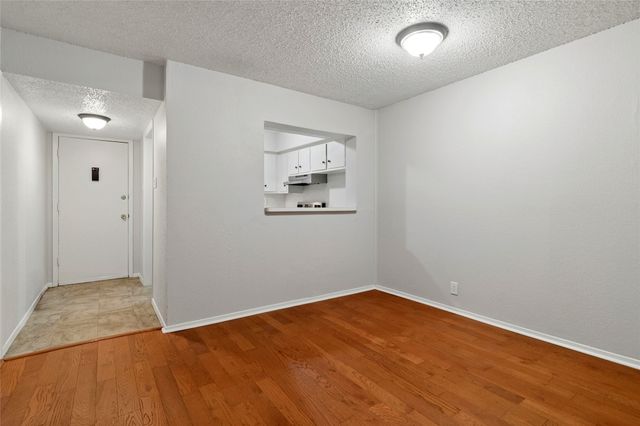 5311 Fleetwood Oaks Avenue 163, Dallas, TX 75235