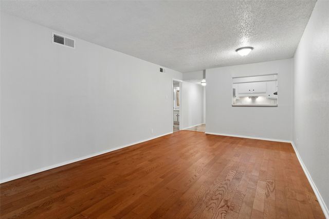 5311 Fleetwood Oaks Avenue 163, Dallas, TX 75235