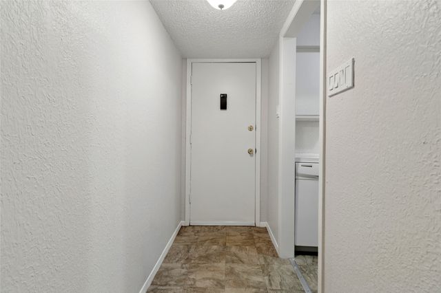 5311 Fleetwood Oaks Avenue 163, Dallas, TX 75235