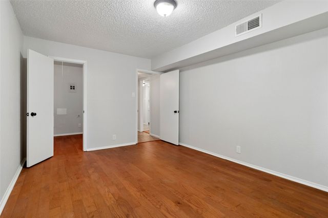 5311 Fleetwood Oaks Avenue 163, Dallas, TX 75235