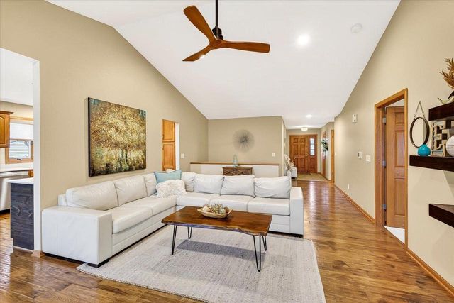 108 Donegal Drive, Cottage Grove, WI 53527