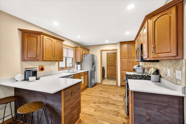 108 Donegal Drive, Cottage Grove, WI 53527