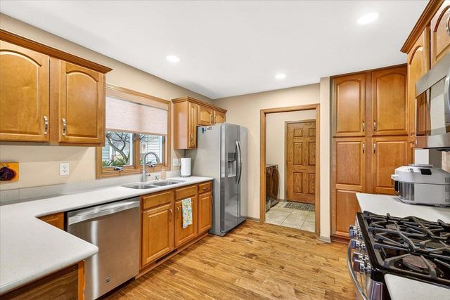 108 Donegal Drive, Cottage Grove, WI 53527