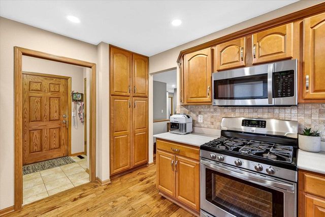 108 Donegal Drive, Cottage Grove, WI 53527