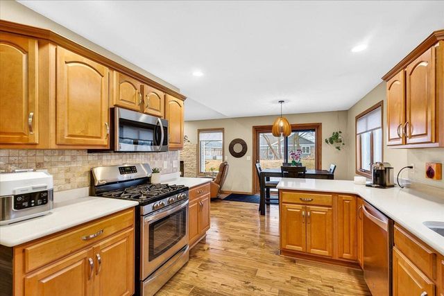 108 Donegal Drive, Cottage Grove, WI 53527