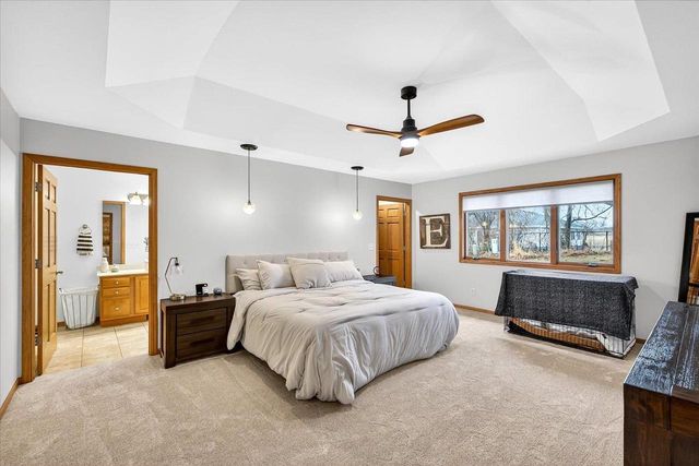 108 Donegal Drive, Cottage Grove, WI 53527