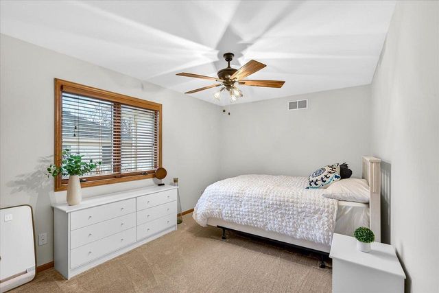 108 Donegal Drive, Cottage Grove, WI 53527