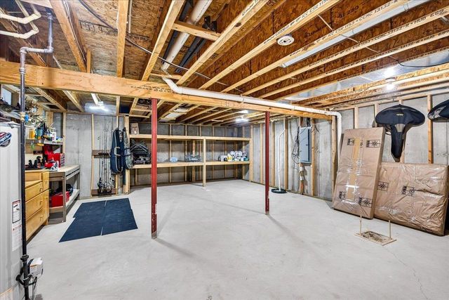 108 Donegal Drive, Cottage Grove, WI 53527