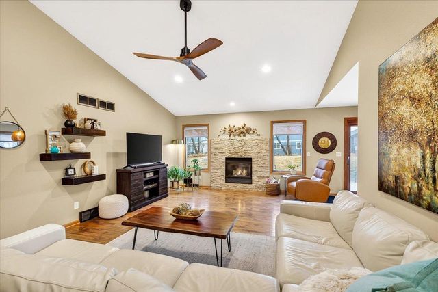 108 Donegal Drive, Cottage Grove, WI 53527