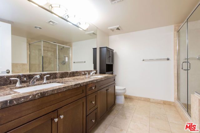 7249 Franklin Avenue 201, Los Angeles, CA 90046