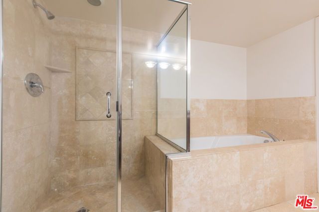 7249 Franklin Avenue 201, Los Angeles, CA 90046