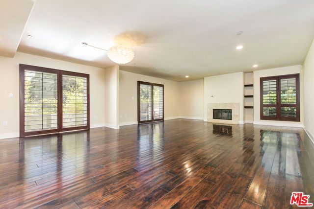 7249 Franklin Avenue 201, Los Angeles, CA 90046