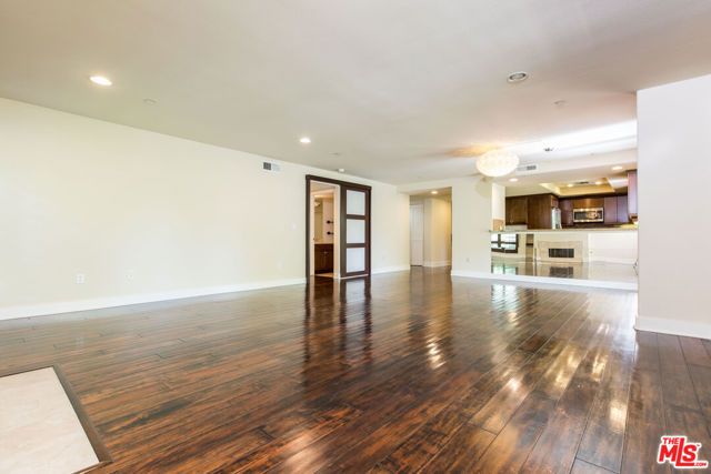 7249 Franklin Avenue 201, Los Angeles, CA 90046