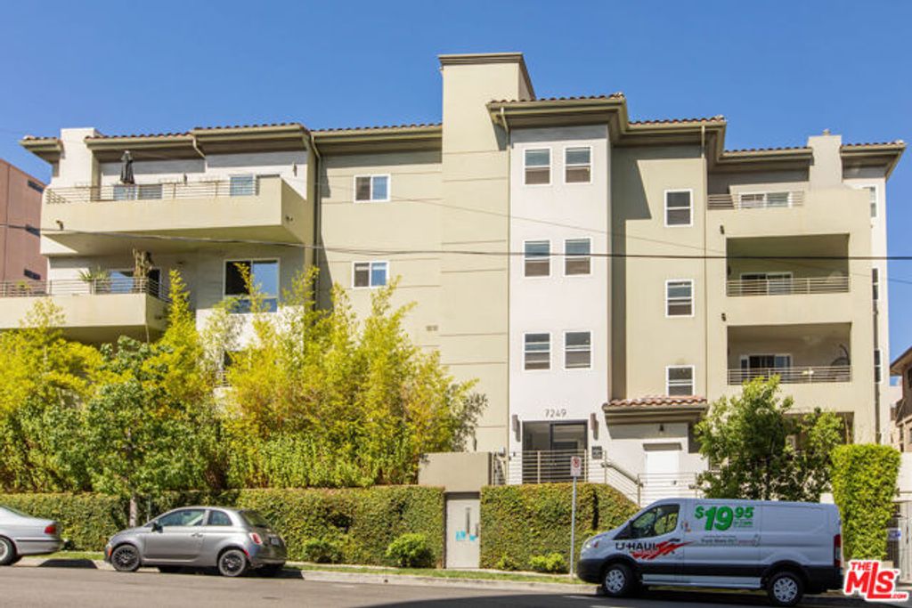 7249 Franklin Avenue 201, Los Angeles, CA 90046