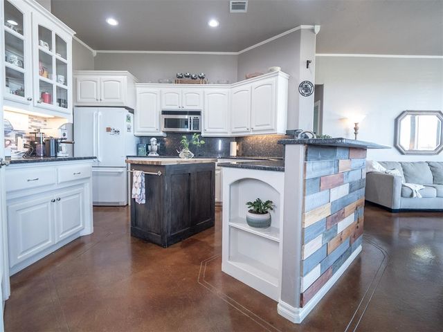 2121 SW 30th Street, Oklahoma City, OK 73119