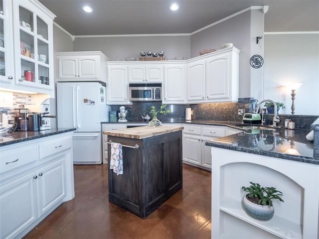 2121 SW 30th Street, Oklahoma City, OK 73119