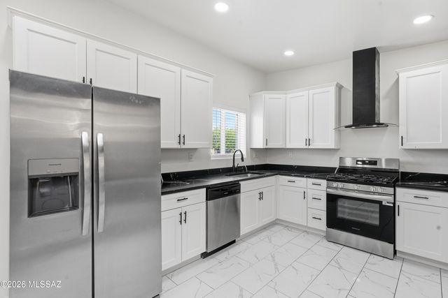 5497 S Canada Drive, Tucson, AZ 85706