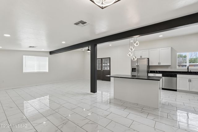 5497 S Canada Drive, Tucson, AZ 85706