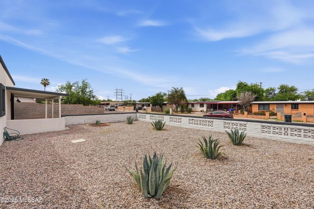 5497 S Canada Drive, Tucson, AZ 85706