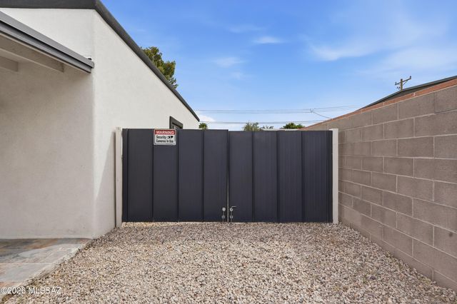 5497 S Canada Drive, Tucson, AZ 85706