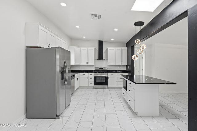5497 S Canada Drive, Tucson, AZ 85706