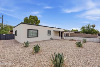 5497 S Canada Drive, Tucson, AZ 85706