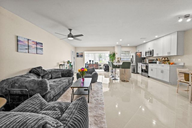 5265 Lakefront Boulevard C, Delray Beach, FL 33484