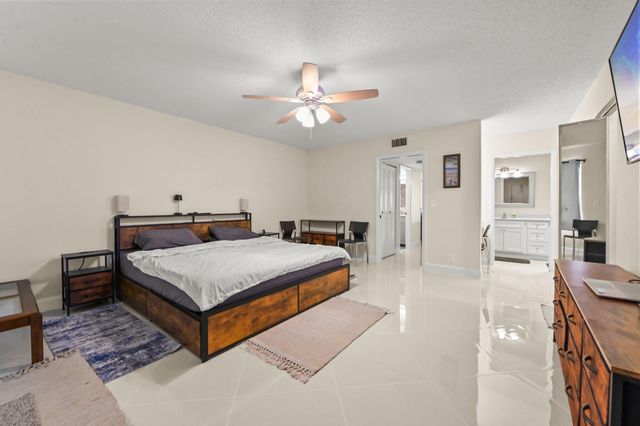5265 Lakefront Boulevard C, Delray Beach, FL 33484
