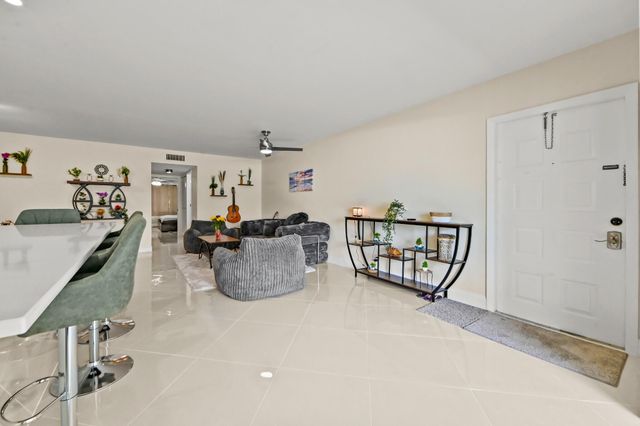 5265 Lakefront Boulevard C, Delray Beach, FL 33484