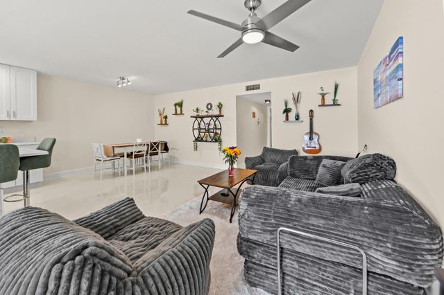 5265 Lakefront Boulevard C, Delray Beach, FL 33484