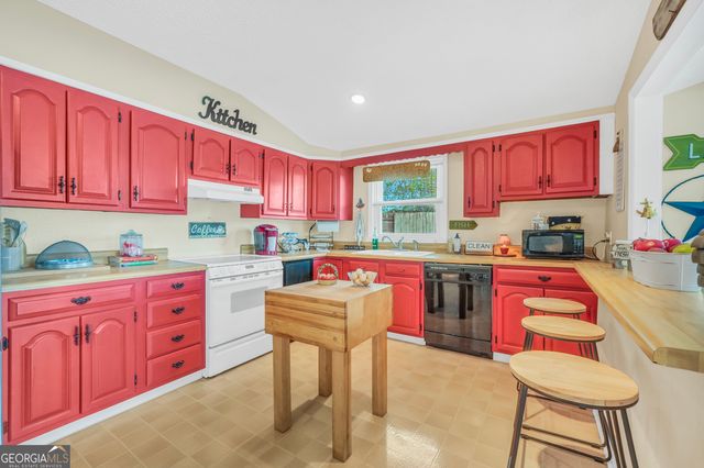 216 Deep Water Road, Mansfield, GA 30055