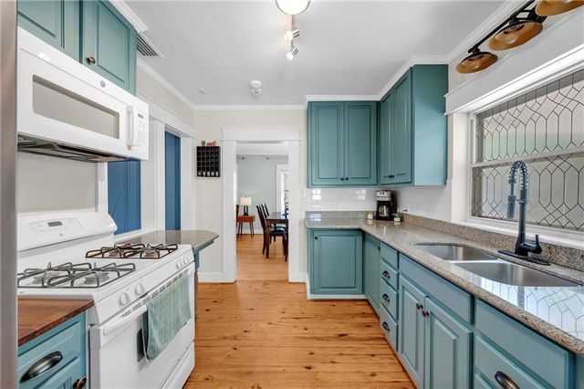 2852 Thornhill Drive, Mobile, AL 36606