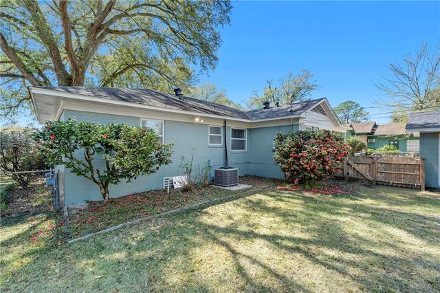 2852 Thornhill Drive, Mobile, AL 36606