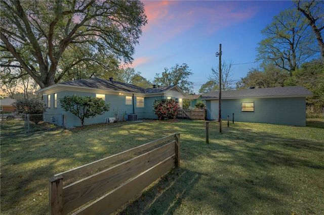 2852 Thornhill Drive, Mobile, AL 36606