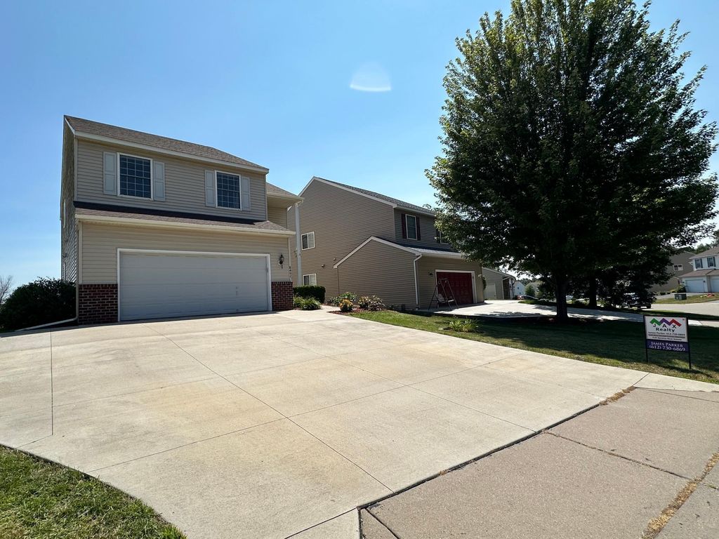 8497 Savanna Oaks Lane, Woodbury, MN 55125 — photo 2