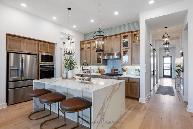 2820 Hillview Lane, Sherman, TX 75092