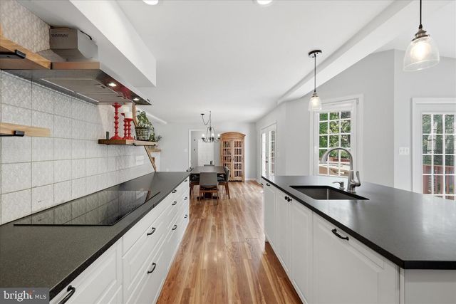 405 EDWARDS FERRY RD NE, Leesburg, VA 20176