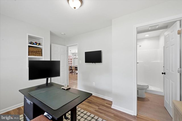 405 EDWARDS FERRY RD NE, Leesburg, VA 20176