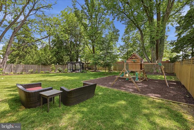 405 EDWARDS FERRY RD NE, Leesburg, VA 20176