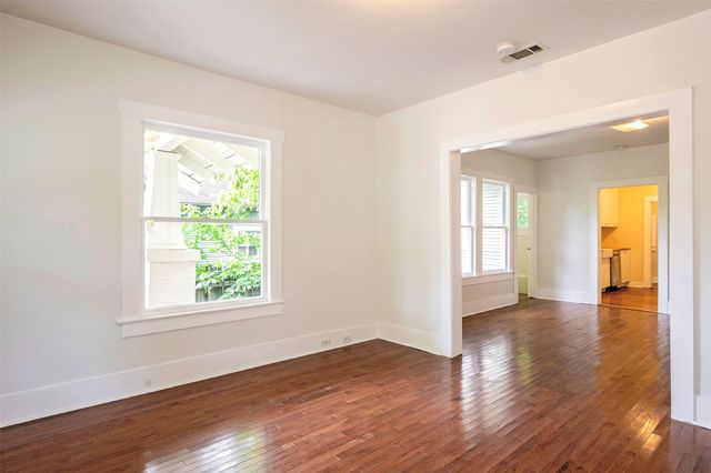 1212 Hawthorne Avenue, Fort Worth, TX 76110